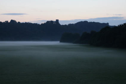 Nebel über den Ruhrwiesen am Abend zuvor