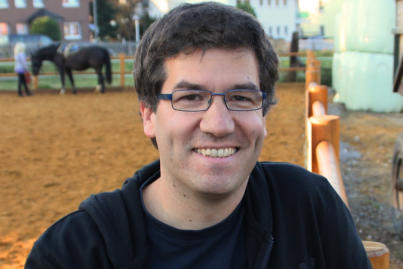 Portrait-Foto am Reitplatz